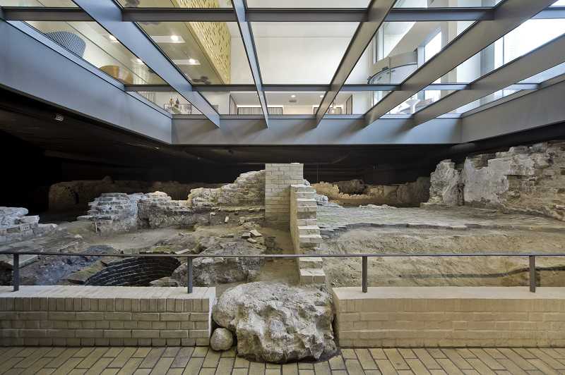 Archäologischer Pfad im Capri by Fraser Berlin
